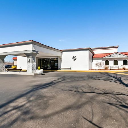 Clarion Inn North Haven Екстер'єр фото