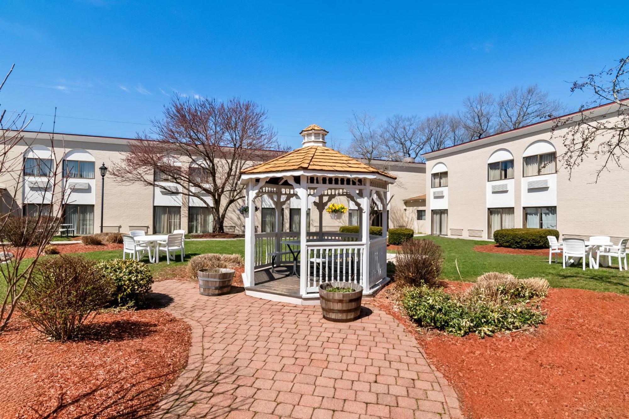 Clarion Inn North Haven Екстер'єр фото