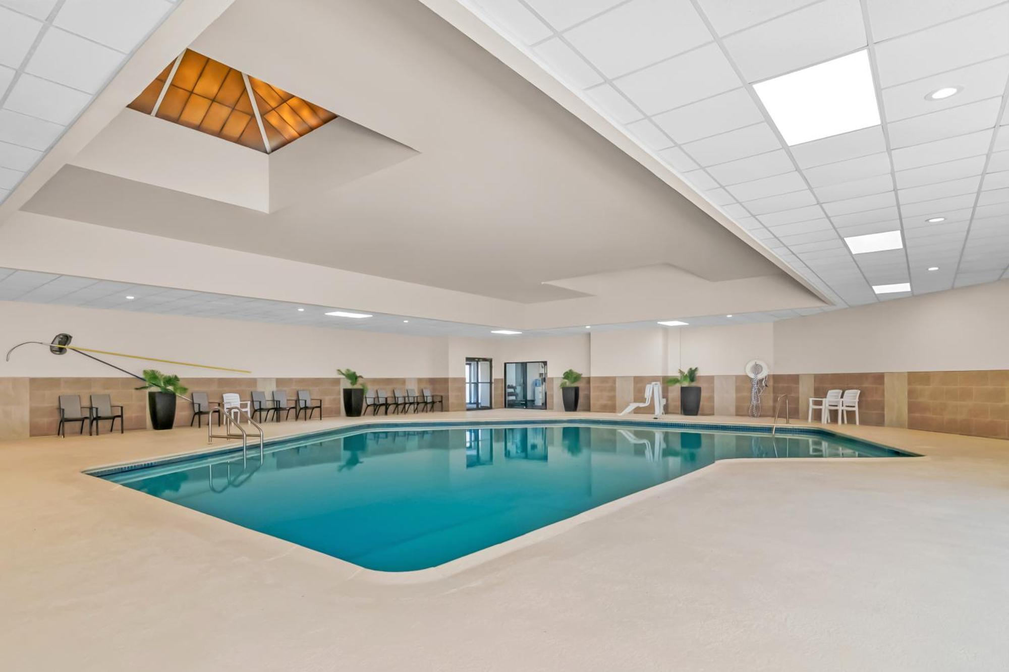 Clarion Inn North Haven Екстер'єр фото